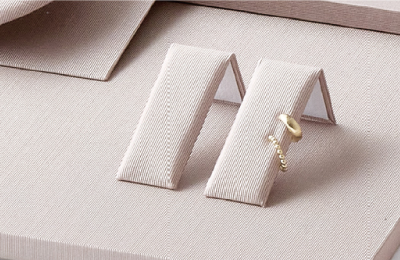 イヤリングスタンド